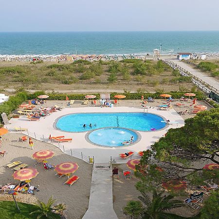 Hotel Bertha Fronte Mare Lido di Jesolo Exterior foto