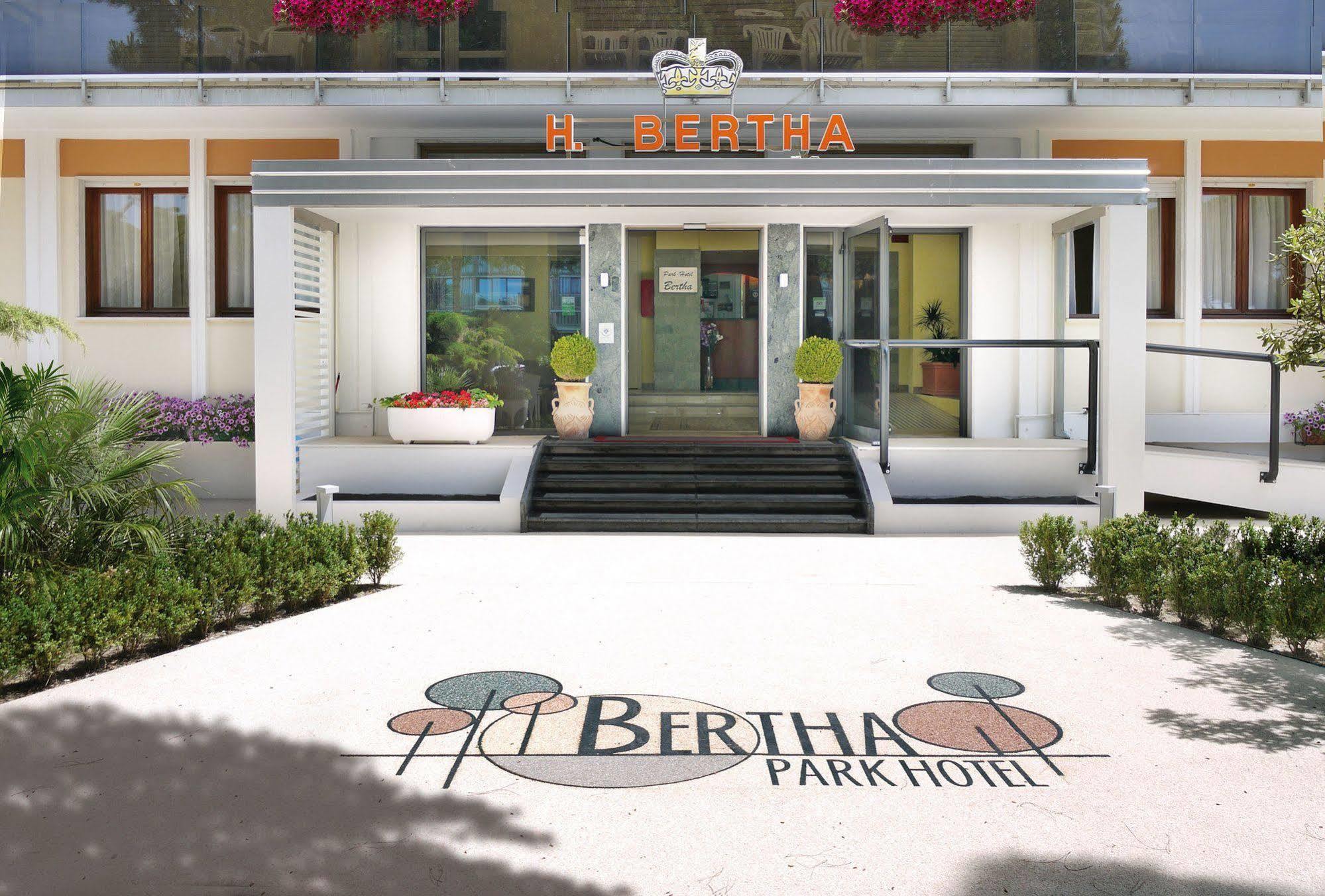 Hotel Bertha Fronte Mare Lido di Jesolo Exterior foto